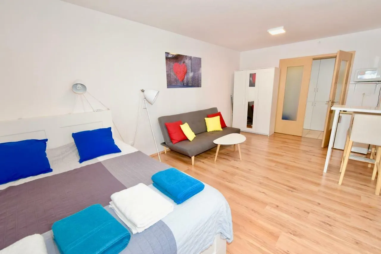 Central Studio Boulevard Budapest Apartment